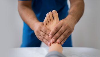 Understanding the Difference Between a Podiatrist and a Chiropodist
